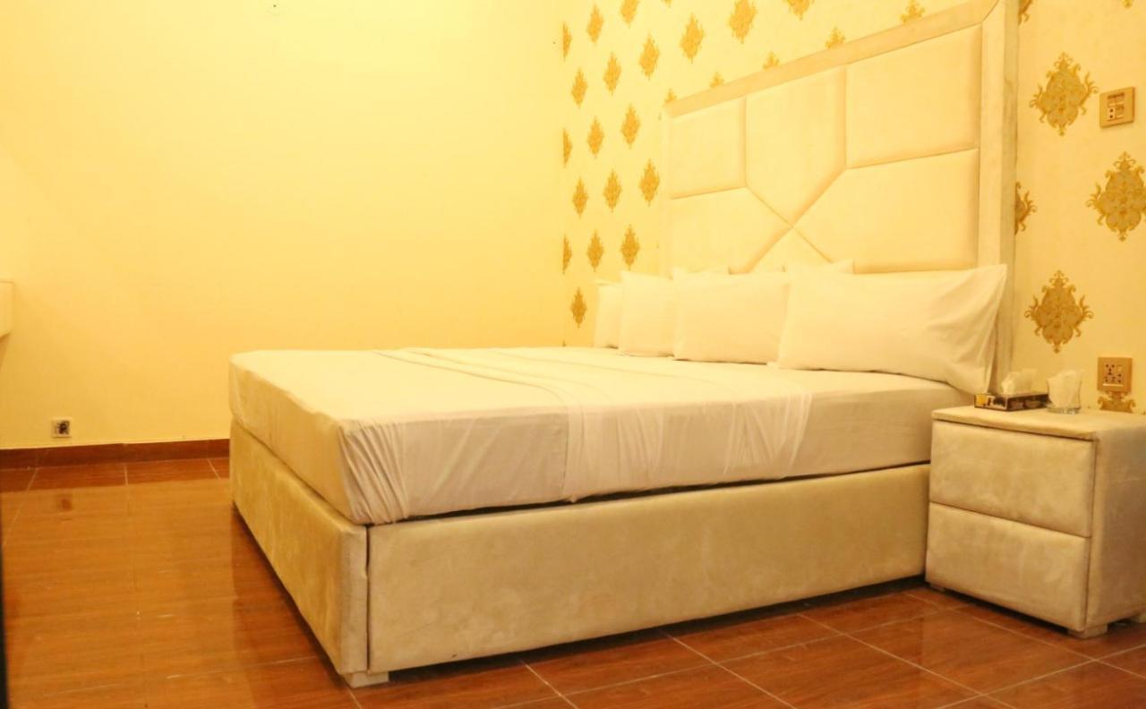 Hotel De Smart Multan Exterior foto