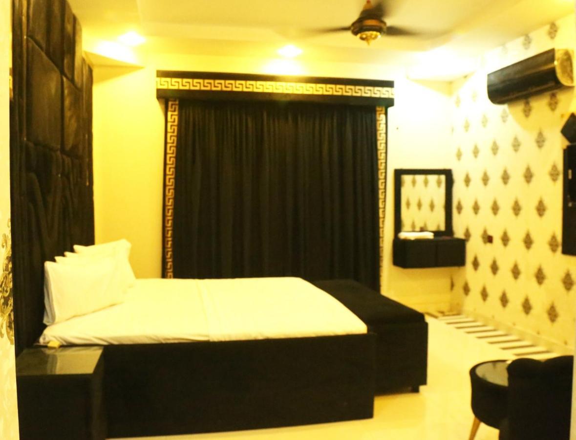Hotel De Smart Multan Exterior foto