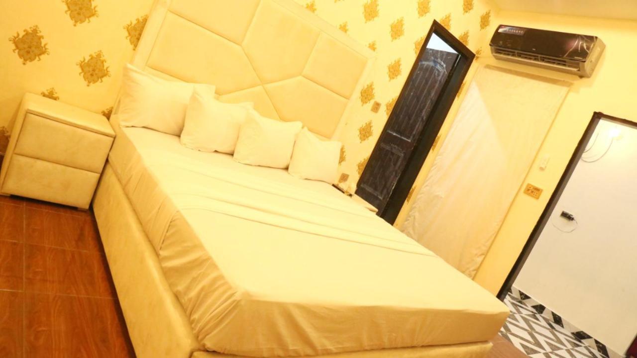 Hotel De Smart Multan Exterior foto