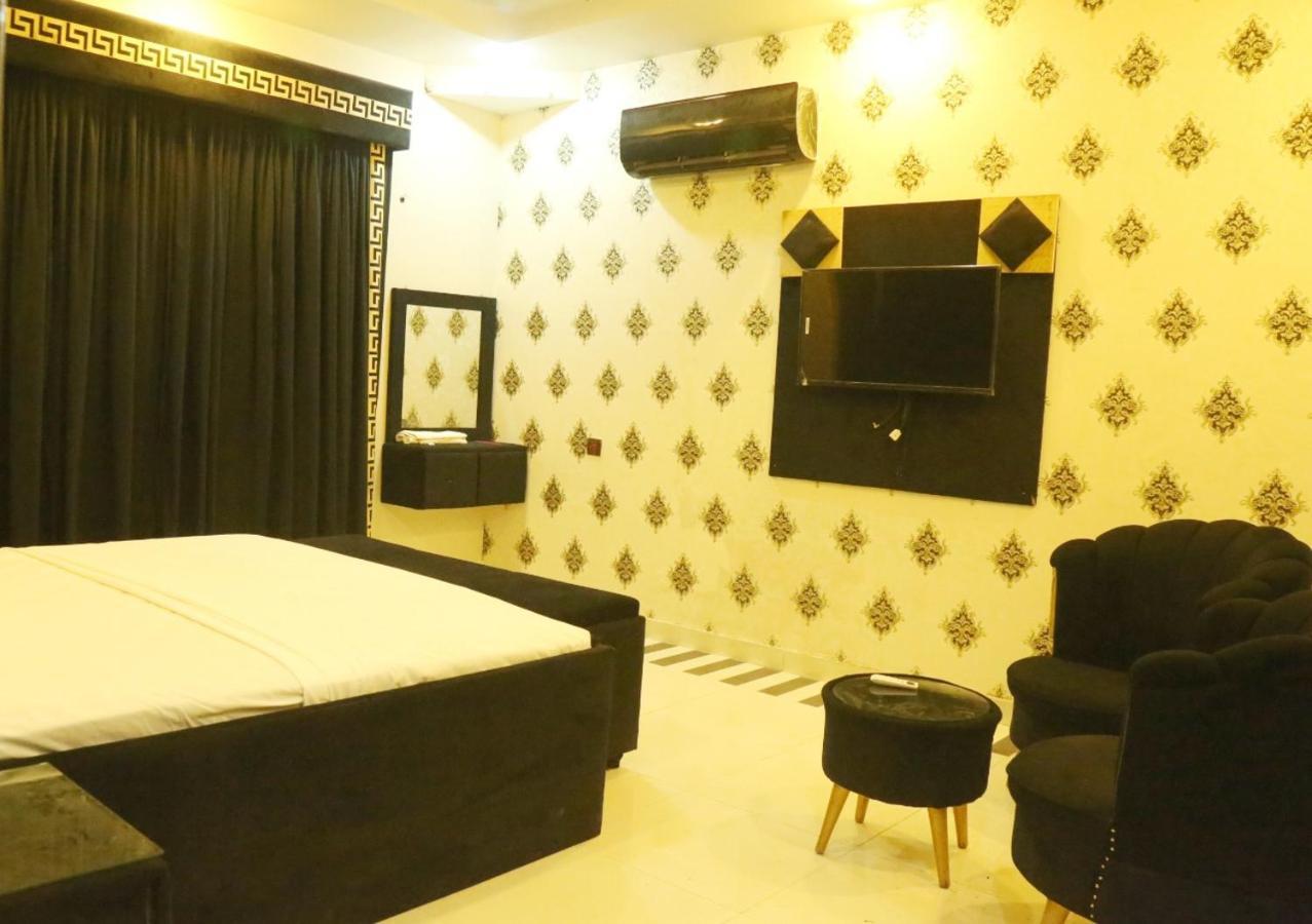 Hotel De Smart Multan Exterior foto