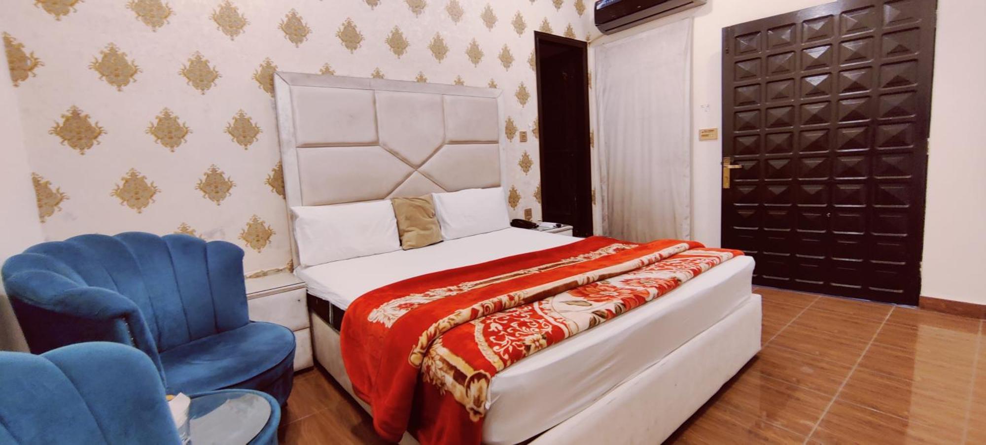 Hotel De Smart Multan Exterior foto
